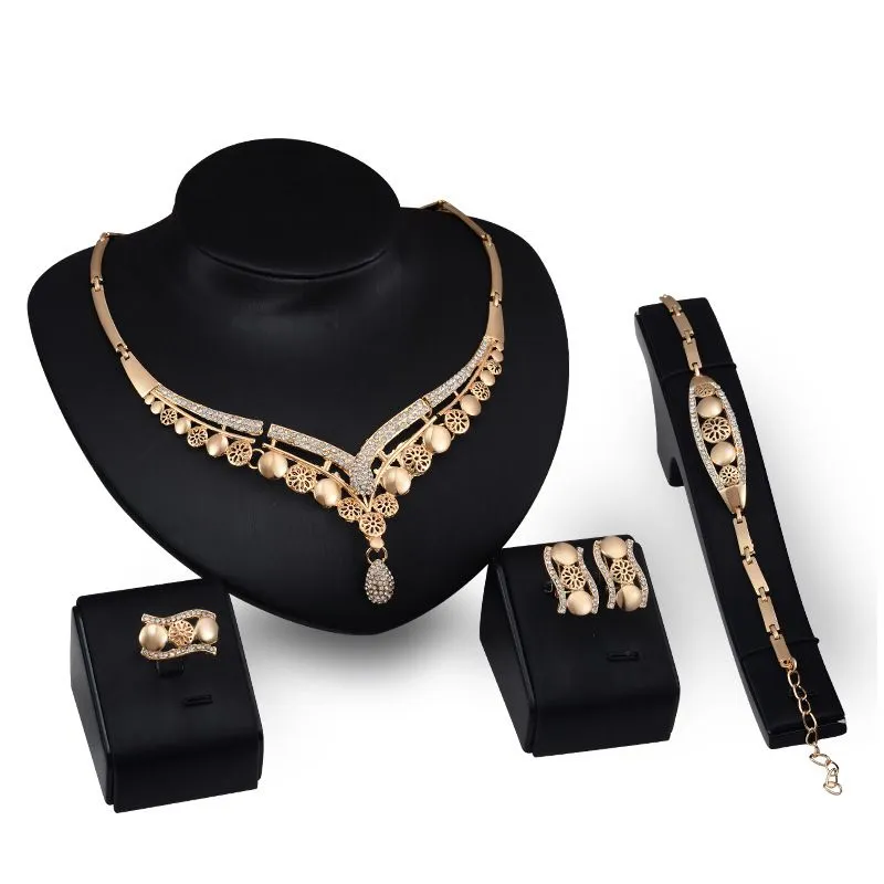 Fashion Geometric Hollow Alloy Pendant Rhinestone 4 Pcs Women Jewelry Set