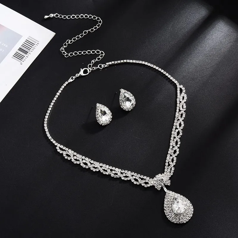 Women Shiny Rhinestone Teardrop Pendant Necklace and Earrings Set