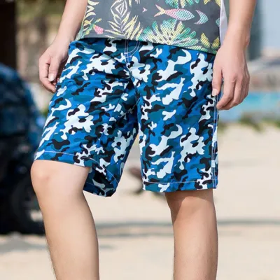 Shorts de playa sueltos de secado rápido con estampado de camuflaje para hombres
