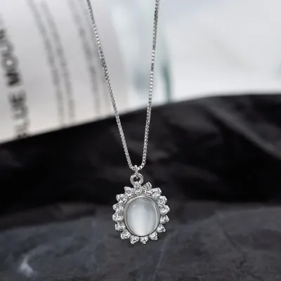 Vintage Pattern Women Unique Opal Stone Decor Silver Chain Necklace