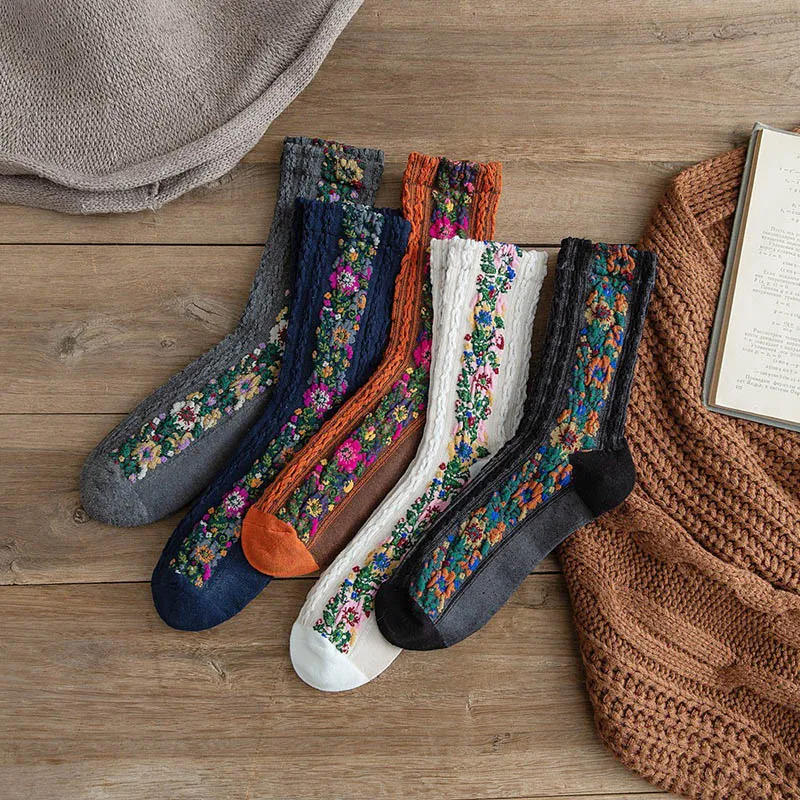 Fashion Retro Flower Pattern Color Blocking Mid-Calf Cotton Socks for Women
