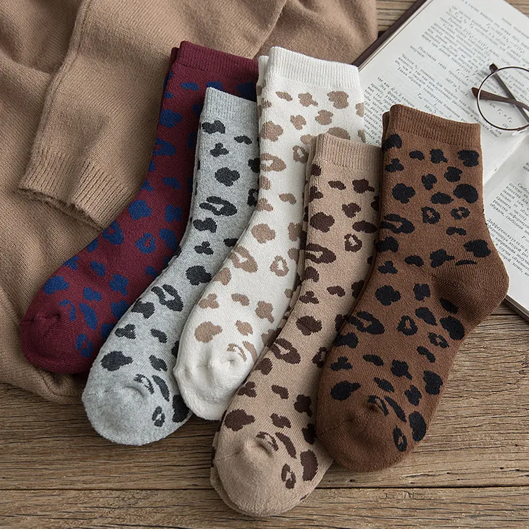 Women Winter Vintage Leopard Pattern Breathable Cotton Socks