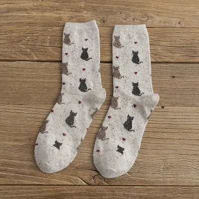 Women Winter Vintage Cat Pattern Breathable Cotton Socks