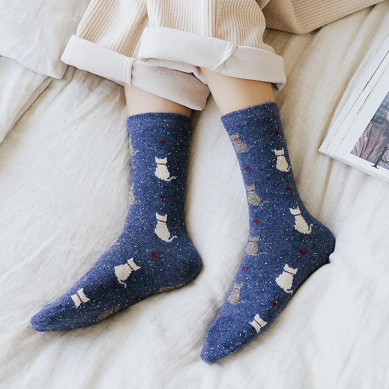 Women Winter Vintage Cat Pattern Breathable Cotton Socks