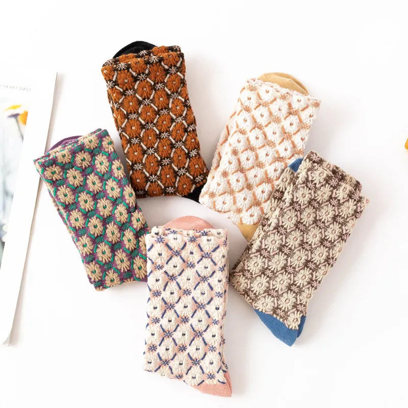 Women Edgy Color Blocking Flower Pattern Cotton Socks