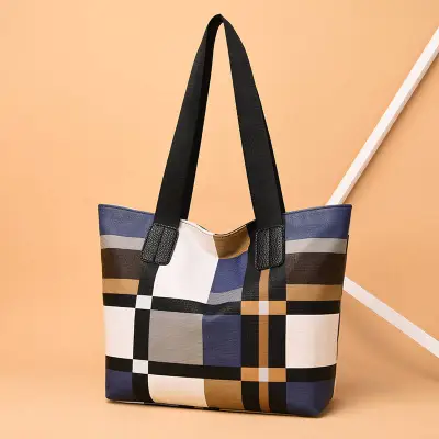 Women Leisure Contrast Plaid Pattern PU Shoulder Tote Bag