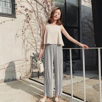 M-L Women Solid Color Wide-leg Pleated Chiffon Trousers