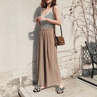 M-L Women Solid Color Wide-leg Pleated Chiffon Trousers
