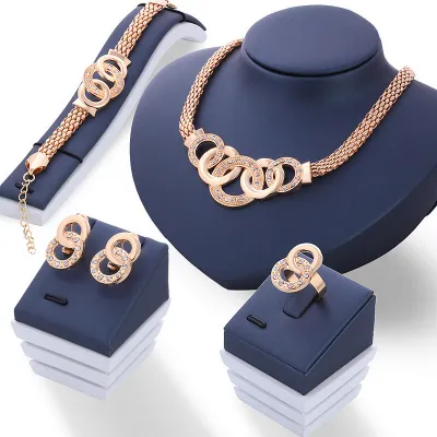 Luxury Rhinestone Ring Golden Net Chain Couple Party Jewelry Set