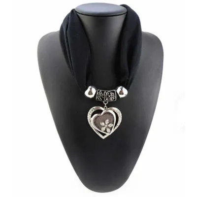 Lady Graceful Love Heart Shape Alloy Pendant Polyester Scarf Necklace