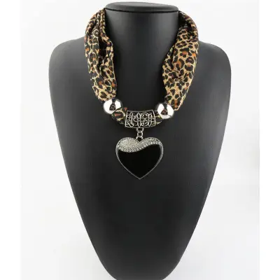 Women Engagement Love Heart Alloy Pendant Polyester Scarf Necklace