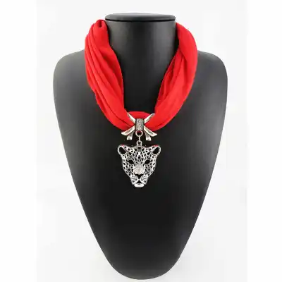 Lady Unique Leopard Alloy Pendant Polyester Scarf Necklace