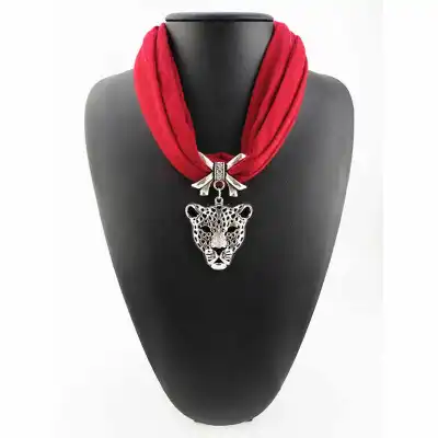Lady Unique Leopard Alloy Pendant Polyester Scarf Necklace