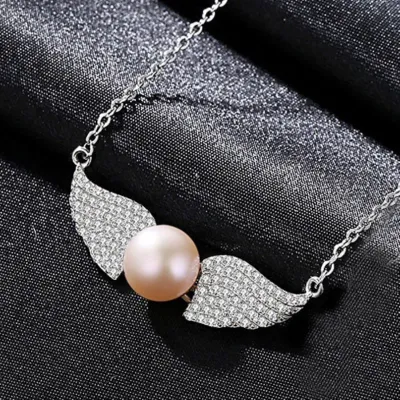 Women Sweet Style Angel's Wings Design Natural Pearl Pendant Necklace