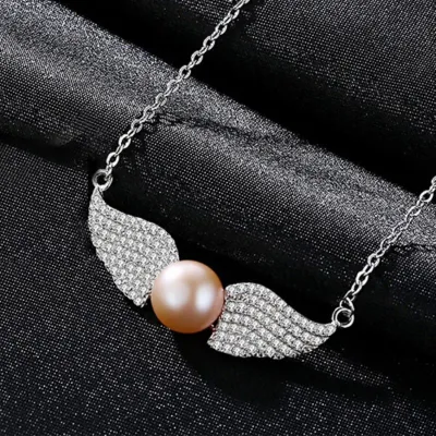 Women Sweet Style Angel's Wings Design Natural Pearl Pendant Necklace