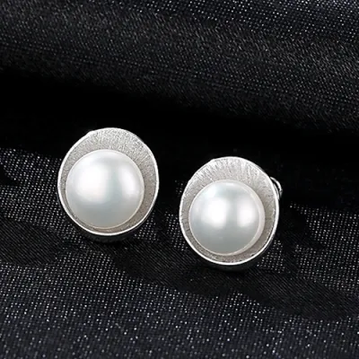Good Quality 4A Freshwater Pearl Shell Shape Silver Stud Earrings