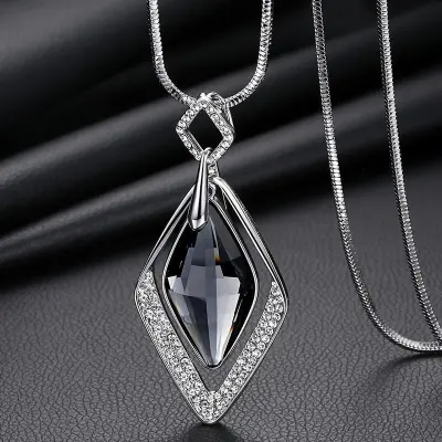 Double Rhombus Pendant Women Statement Alloy Necklace with Artificial Crystal