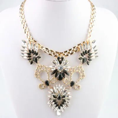 Flower Design Rhinestone Decor Metal Chain Women Statement Necklace