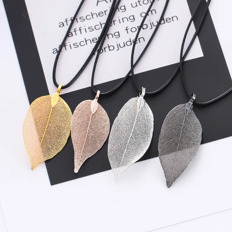 Leaves Pattern Pendant Statement Necklace for Women Alloy Bamboo Chain