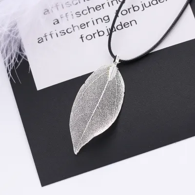 Leaves Pattern Pendant Statement Necklace for Women Alloy Bamboo Chain