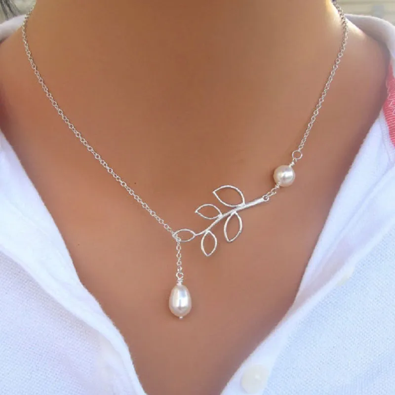 Creative Hollow Out Leaves Pearl Decor Women Pendant Necklace 45+5cm
