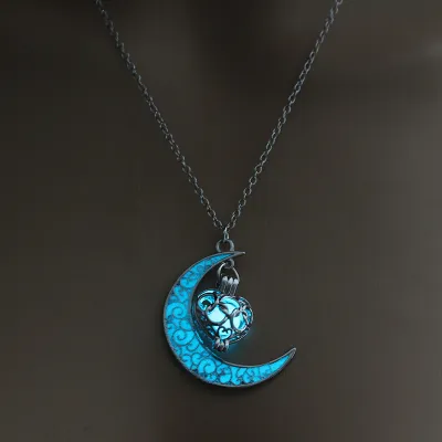Luminous Moon Geometric Heart-shaped Pendant Necklace for Unisex