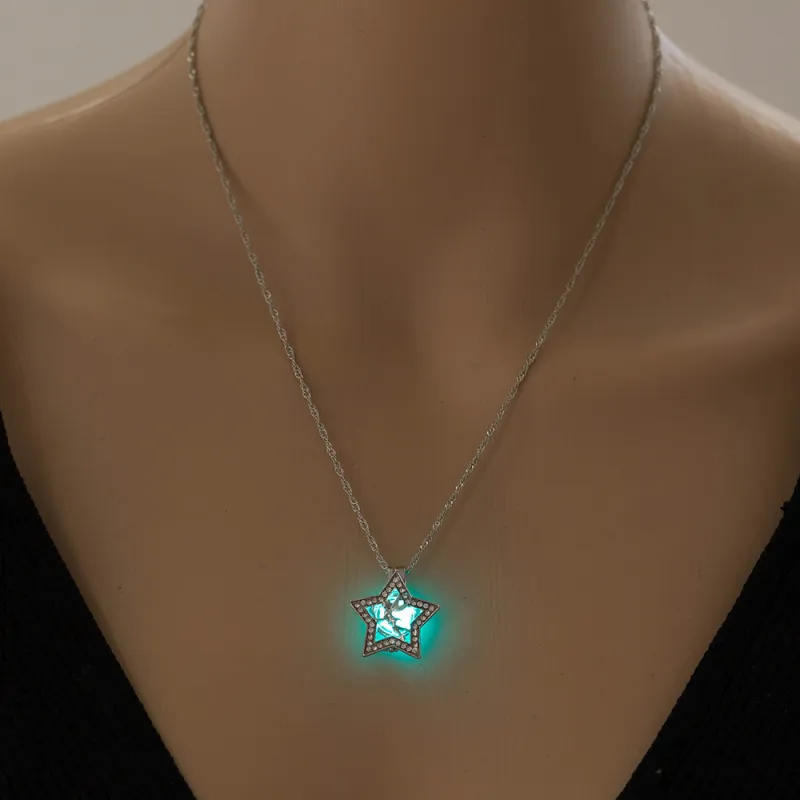 Luminous Star Decor Women Alloy Pendant Necklace with Bamboo Chain