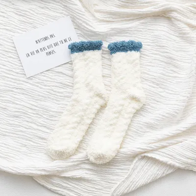 Women Winter Thicken Plus Cashmere Mid-Calf Socks Cartoon Wild