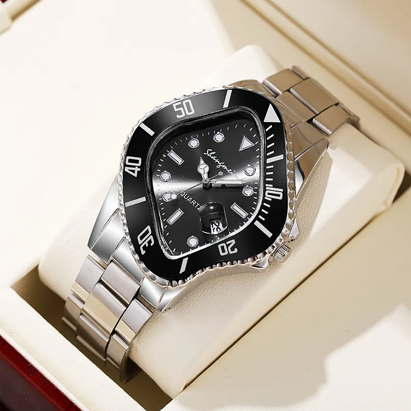 Men's Fashion Casual Irregular Twisted Stainless Steel Band Quartz Watch