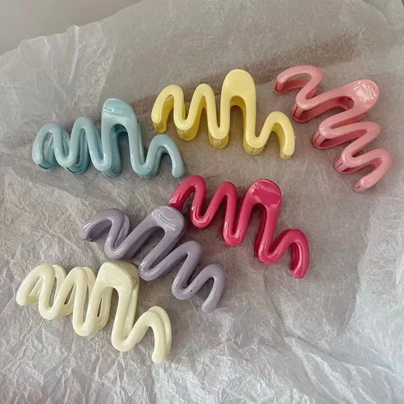 Women's Fashion Solid Wave Hair Grab Clip