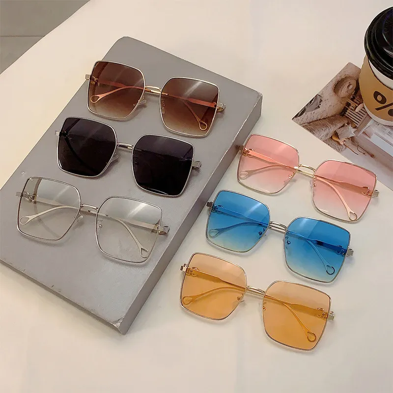 Women Fashion Metal Frame Square Sunglasses PC Lens