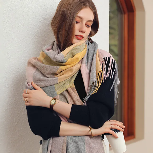 Women Autumn Winter Fashion Commuter Contrast Color Cashmerelike Tassel Scarf
