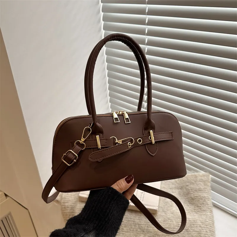 Retro Women Autumn Winter Fashionable Solid Pu Shell Underarm Bag