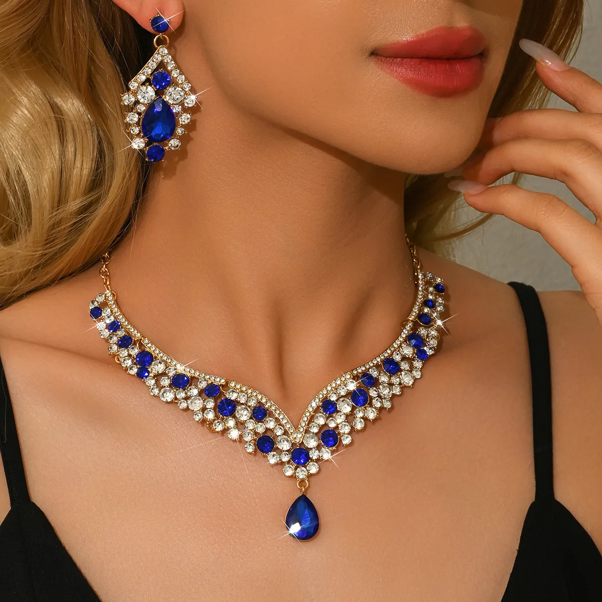 Women Fashion Elegant Rhinestone Earrings Necklace Set