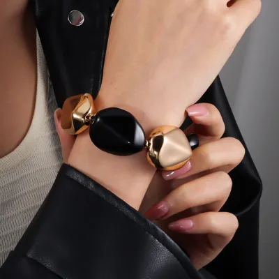 Women's Fashion Exaggerated Irregular Beads Pearl Stretch Bracelet