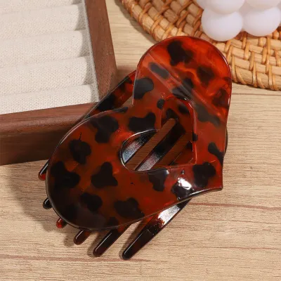 Fashion Leopard Heart-Shaped Grip Clip Hair Accessory