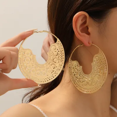 Women Fashion Retro Exaggerated Large Hollow Round C-Shaped Earrings