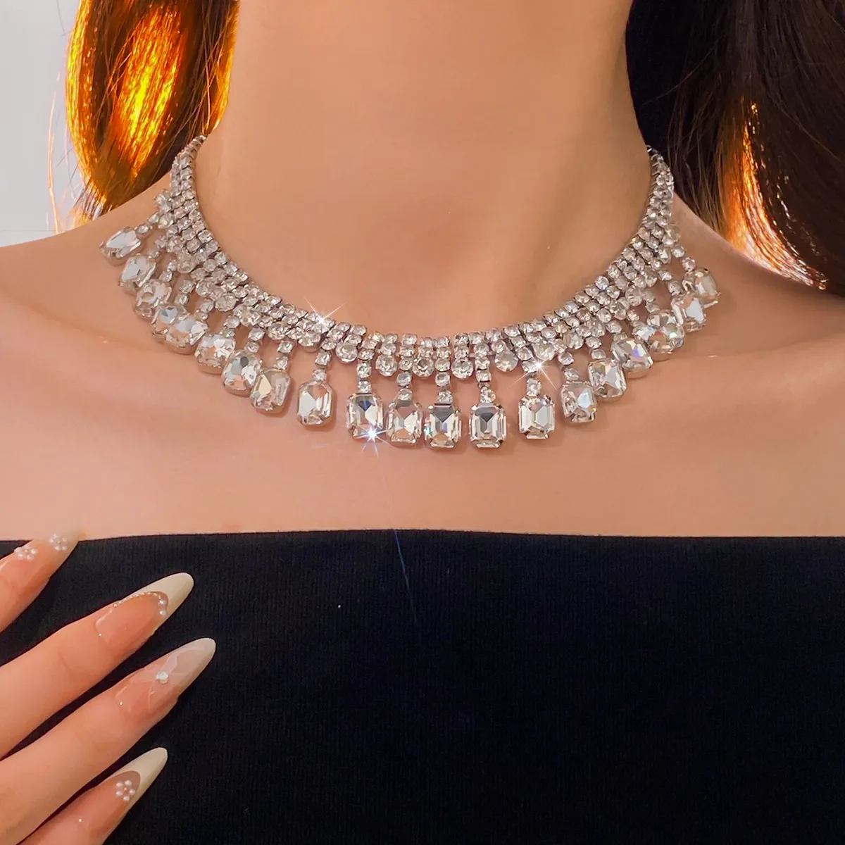 Women's Fashion Elegant Rhinestone Clavicle Chain Necklace