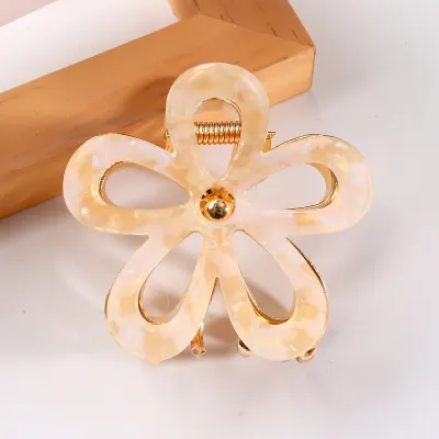 Fashion Hollow Floral Grip Hair Clip, Women's PVC Natural Sweet Style
