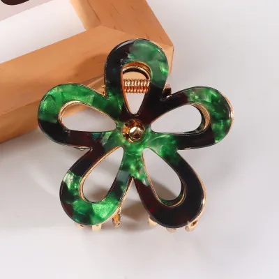 Fashion Hollow Floral Grip Hair Clip, Women's PVC Natural Sweet Style