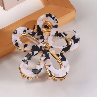 Fashion Hollow Floral Grip Hair Clip, Women's PVC Natural Sweet Style