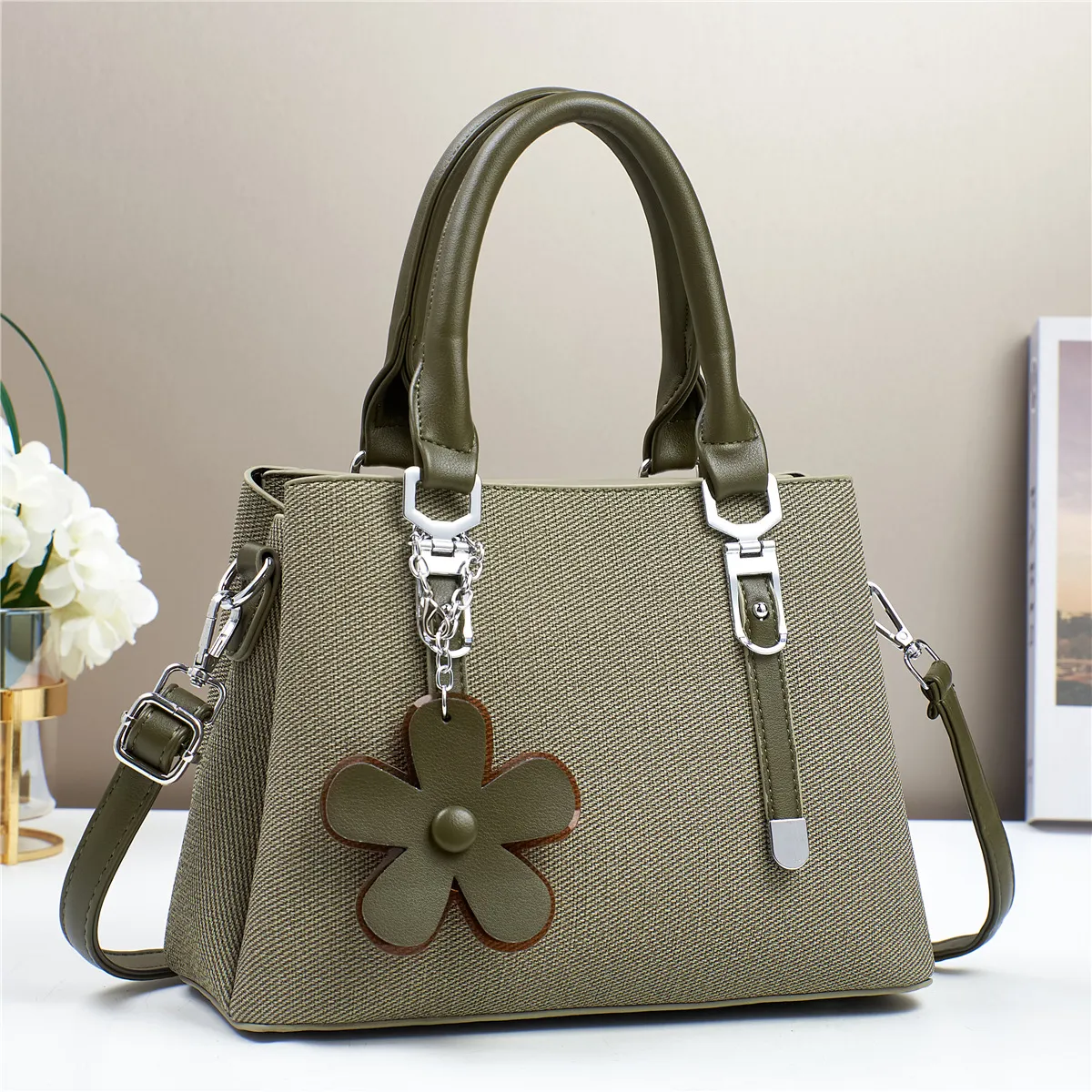 Women Fashion Casual Solid Color PU Flower Pendant Handbag with Zipper Soft