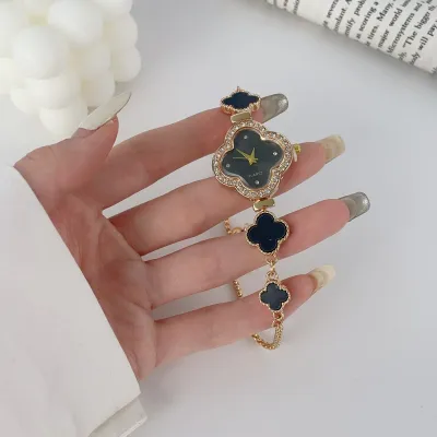 Antique Vintage Full Rhinestone Adjustable Bracelet Watch for Women Light Luxury Heart Geometric Alloy