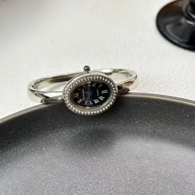 Antique Vintage Full Rhinestone Adjustable Bracelet Watch for Women Light Luxury Heart Geometric Alloy