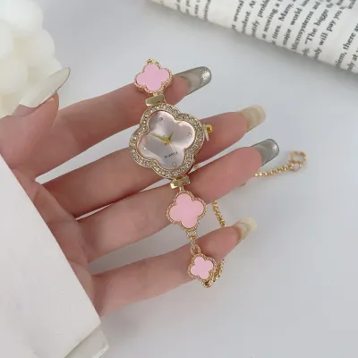 Antique Vintage Full Rhinestone Adjustable Bracelet Watch for Women Light Luxury Heart Geometric Alloy