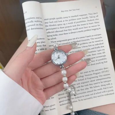 Antique Vintage Full Rhinestone Adjustable Bracelet Watch for Women Light Luxury Heart Geometric Alloy