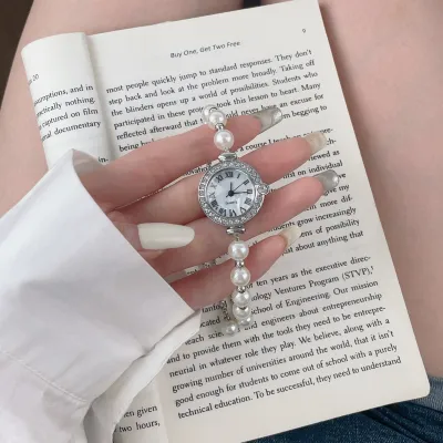 Antique Vintage Full Rhinestone Adjustable Bracelet Watch for Women Light Luxury Heart Geometric Alloy