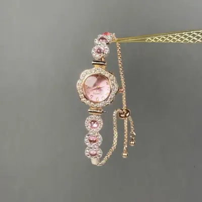 Antique Vintage Full Rhinestone Adjustable Bracelet Watch for Women Light Luxury Heart Geometric Alloy