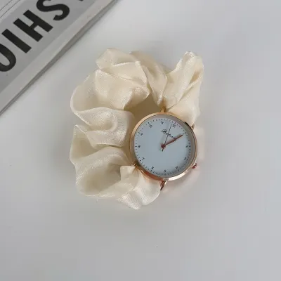 Antique Vintage Full Rhinestone Adjustable Bracelet Watch for Women Light Luxury Heart Geometric Alloy
