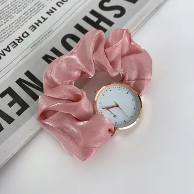 Antique Vintage Full Rhinestone Adjustable Bracelet Watch for Women Light Luxury Heart Geometric Alloy